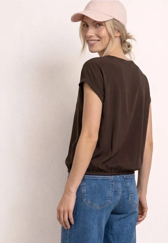 Blouse met overhangende schouders en getapete details