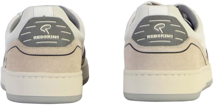 Aantrekkelijke leren sneakers
