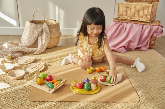 Plan Toys houten keuken accessoires Assorted fruit & vegetable