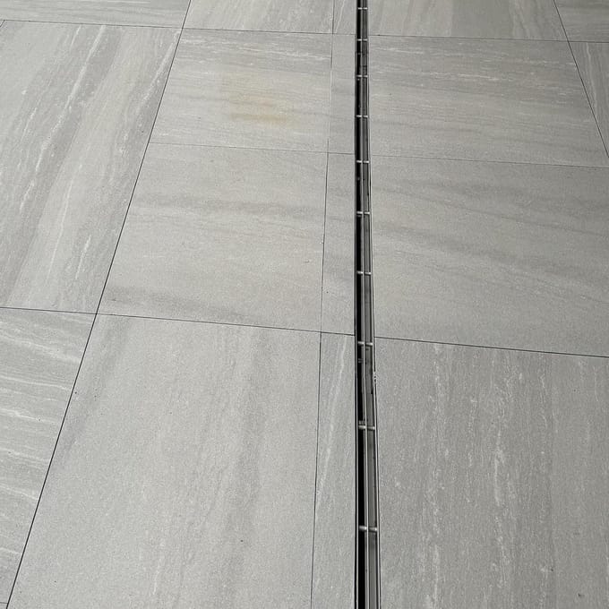 Rioolrooster - Afwateringsgoot - Efficiënte Drainage - Roestvrij Staal Rooster - 16cm breed - Zilver