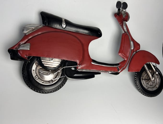 Metalen scooter wandbord rood