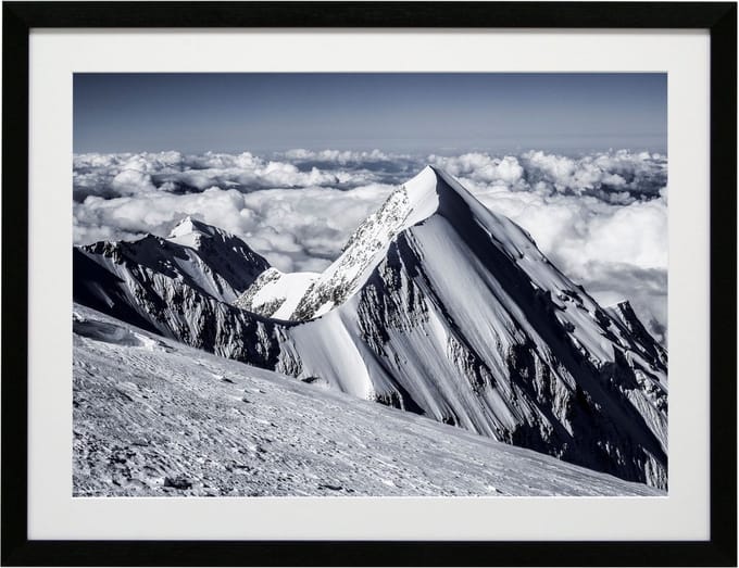 Deknudt Frames Poster in lijst - gebergte in zwartwit kleur - 60x80 cm