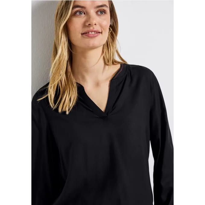 Blouse met gespleten hals en tape