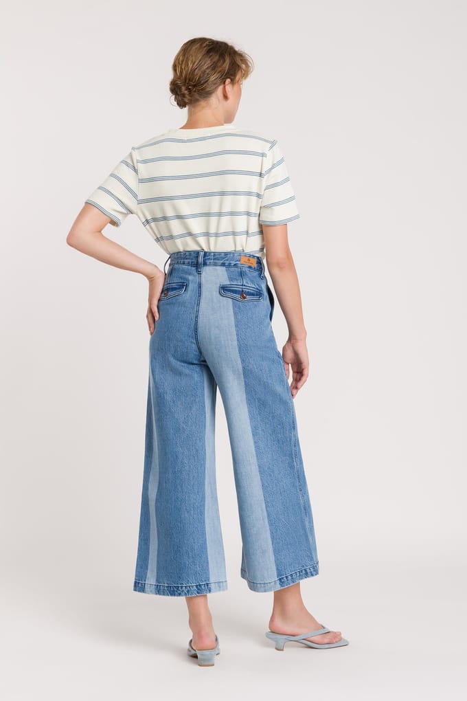 Kings Of Indigo Lilibet Cropped Blue Reef Panel Maat: W25L29 | Flared Jeans Outlet | Dames | Blauw