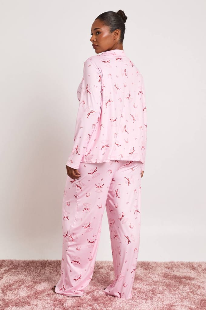 boohoo Dames Plus Strik Cocktail Lange Mouw Shirt En Broek Pyjama Set | Roze | Maat: 46