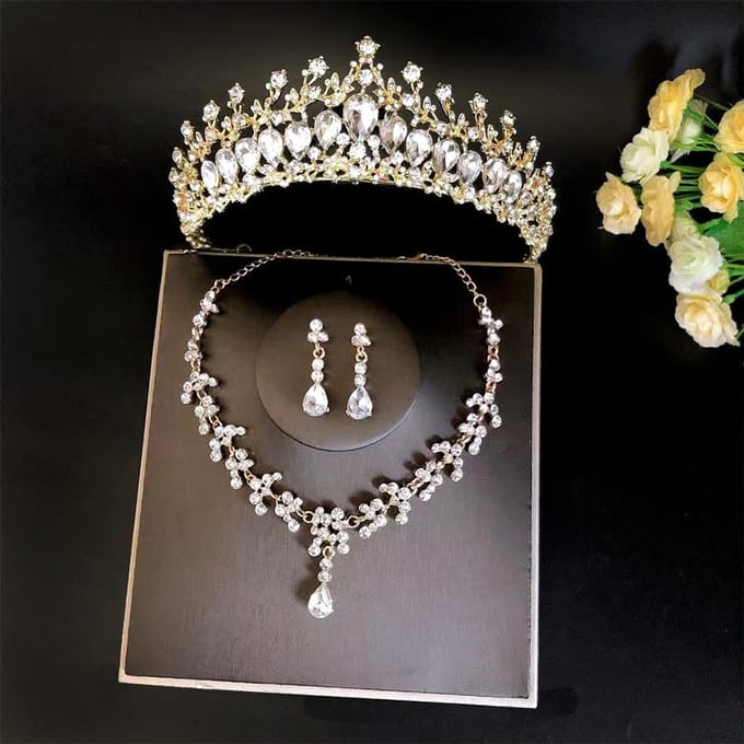 Eenvoudige Bruidssieraden Driedelige Set Bruiloft Tiara Tiara Ketting Oorbellen Koreaanse Super Fee Bruidsjurk Accessoires gray