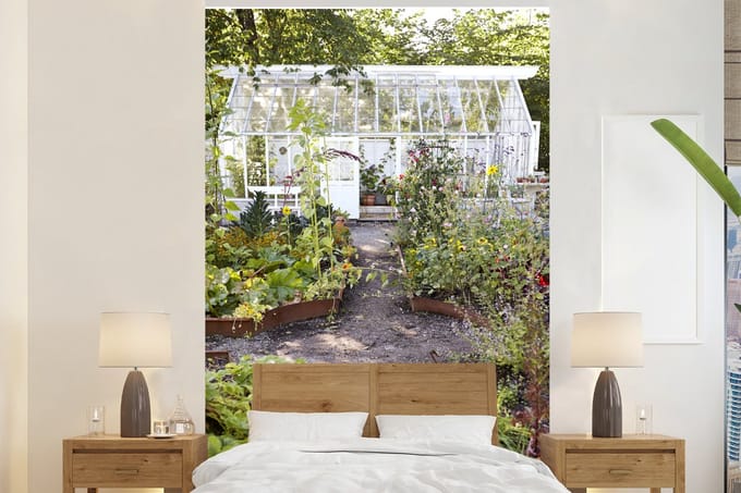Behang - Fotobehang Moestuin en een kas - Breedte 200 cm x hoogte 300 cm