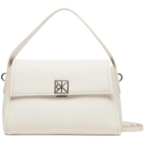 Handtas Calvin Klein Jeans Emblem Hw Pebble Shoulder Bag 25