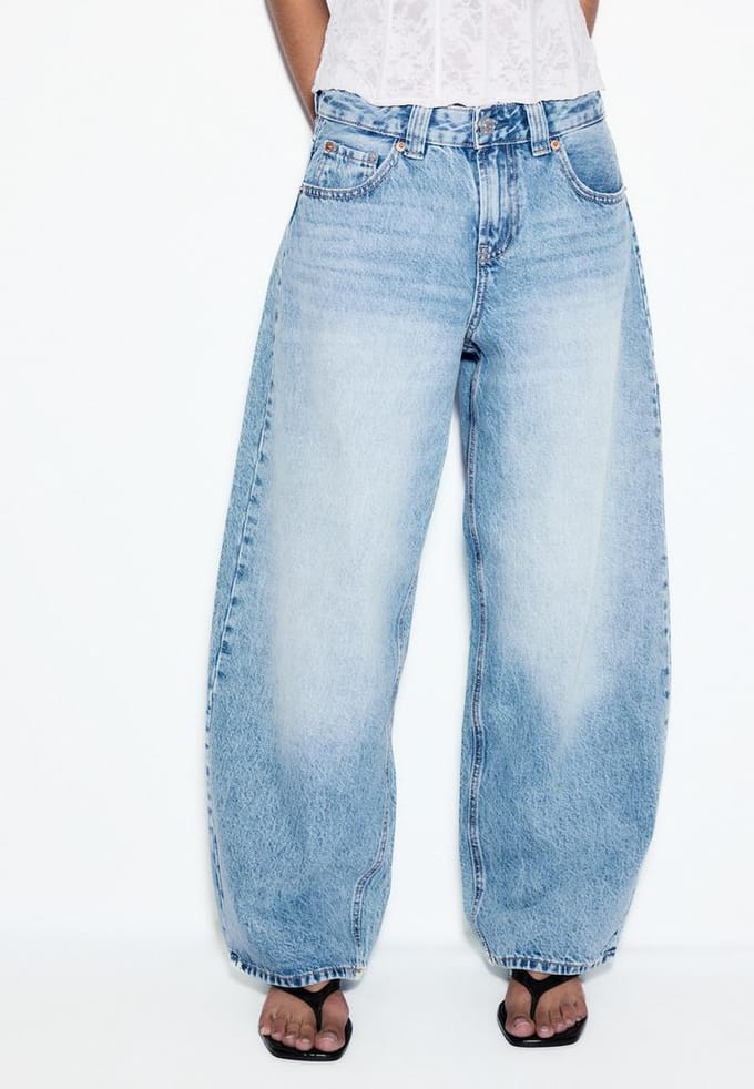 Stradivarius D80 Barrel fit jeans  MIDDENBLAUWE DENIM WASSING 36