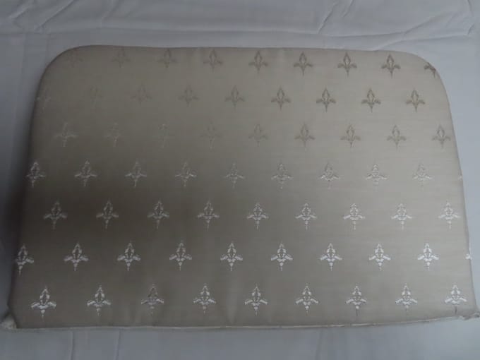 Hoofdkussen - Kinderbed of wieg - 30 op 46 cm - dikte 3 cm