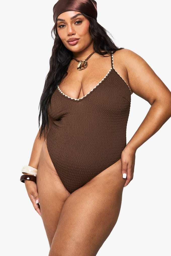 boohoo Dames PLUS CONTRAST STITCH SCOOP BADPAK | Chocolate | Maat: 26