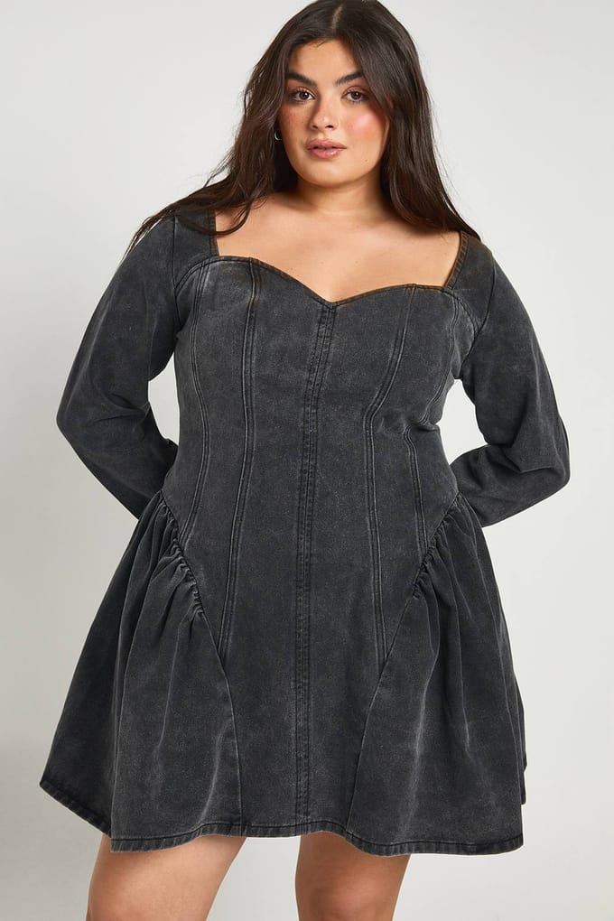 boohoo Dames Plus Denim Skater Jurk Met Naaddetail | Washed Black | Maat: 44