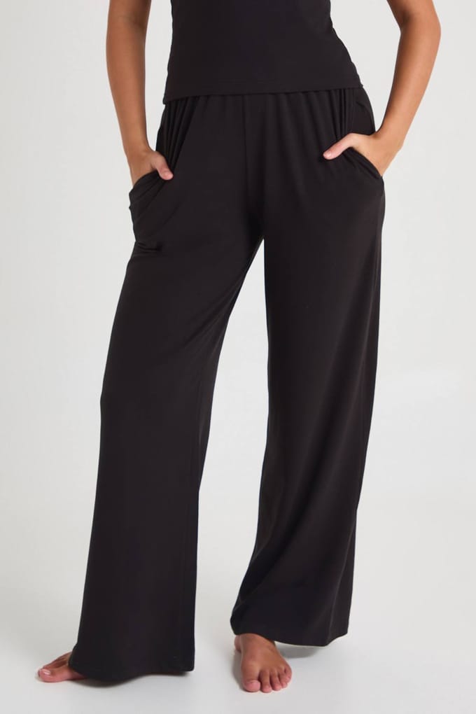 boohoo Dames Modal Hemd & Wijde Pijpen Broek Pyjama Set | Black | Maat: 8