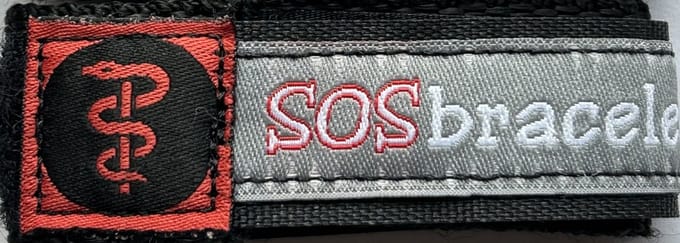 SOSbracelet zilvergrijs MEDIUM (9 tm 12 jaar)