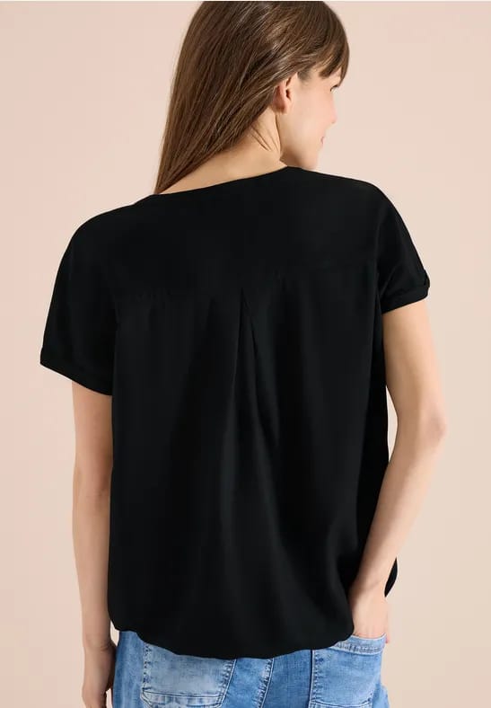 Blouse met korte mouwen en gespleten hals