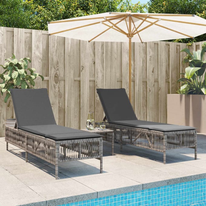 vidaXL - Ligstoelen - 2 - st - met - kussens - poly - rattan - grijs