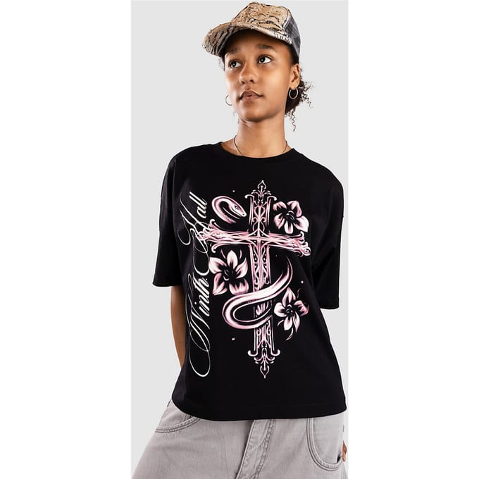 Ninth Hall Heavenly Cross T-Shirt zwart