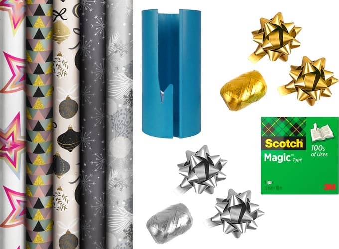 Kerst inpak pakket met papiersnijder