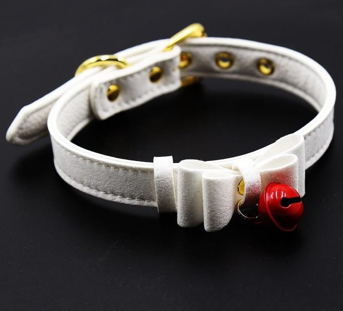 Banoch - Collar Catbell White - Halsband Strik Wit - bondage