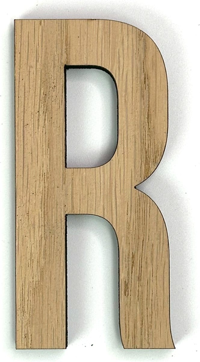 Houten letter R - 20 cm hoog