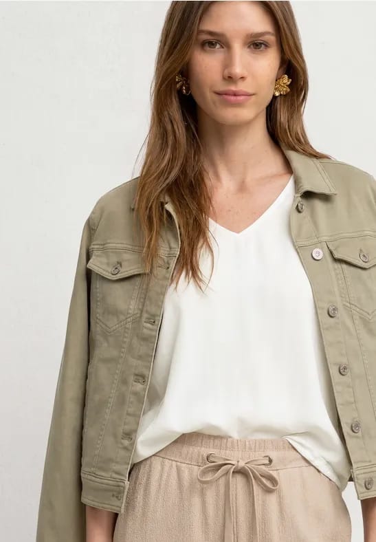 Blouseshirt met korte mouwen en V-hals