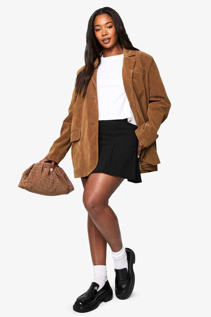 boohoo Dames Plus Bengaline geplooide minirok | Zwart | Maat: 52