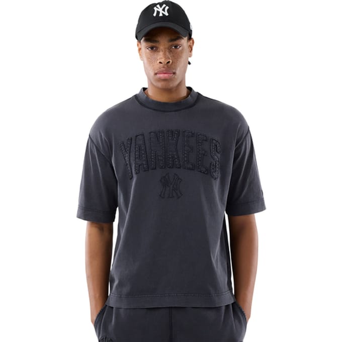 New Era MLB Washed Boxy Neyyan T-shirt Zwart