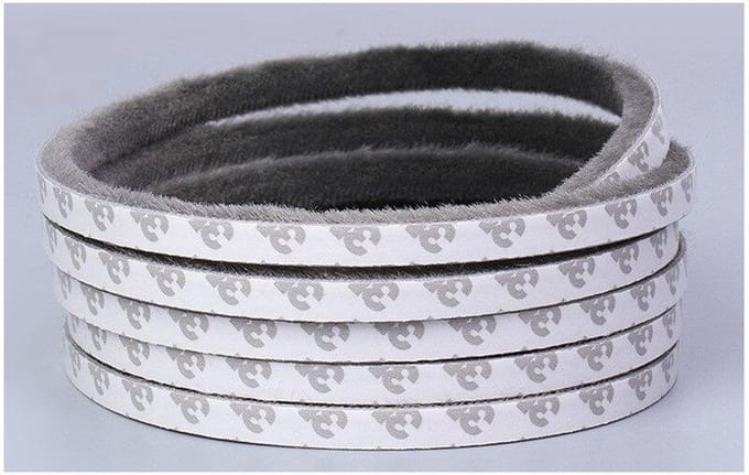 Universele Tochtstrip - Zelfklevende Deurstrip - Waterdicht en windbestendig - Tochtwering - 9mm X 5mm - 3Meter - Grijs