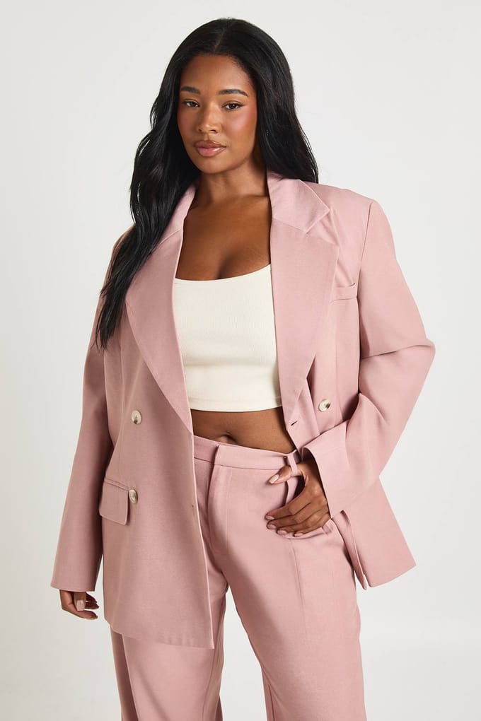 boohoo Dames Plus Oversized Blazer Met Hoornknoppen | Stoffig Roze | Maat: 46