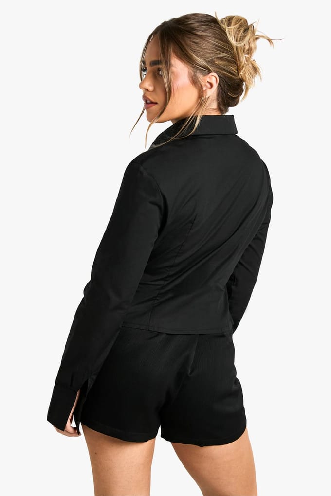 boohoo Dames Petite Getailleerde Gerafelde Shirt | Black | Maat: 6