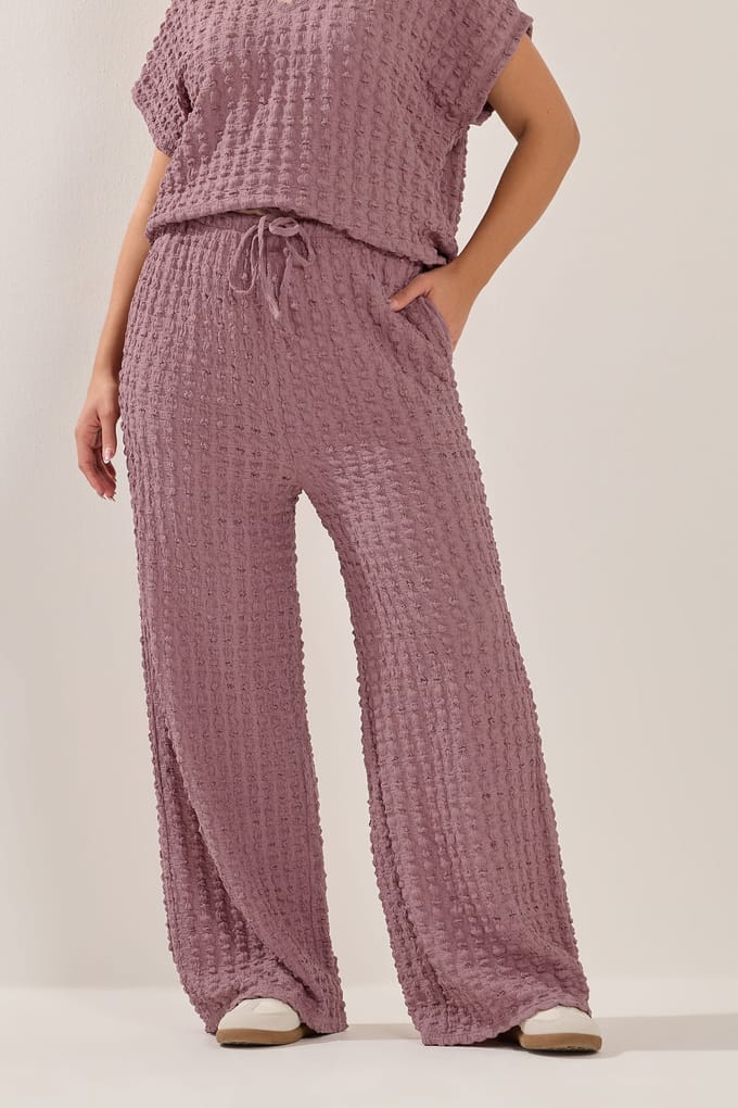 Yours Oudroze Broek Met Wijde Pijpen En Bubbelstructuur Size Regular > 42