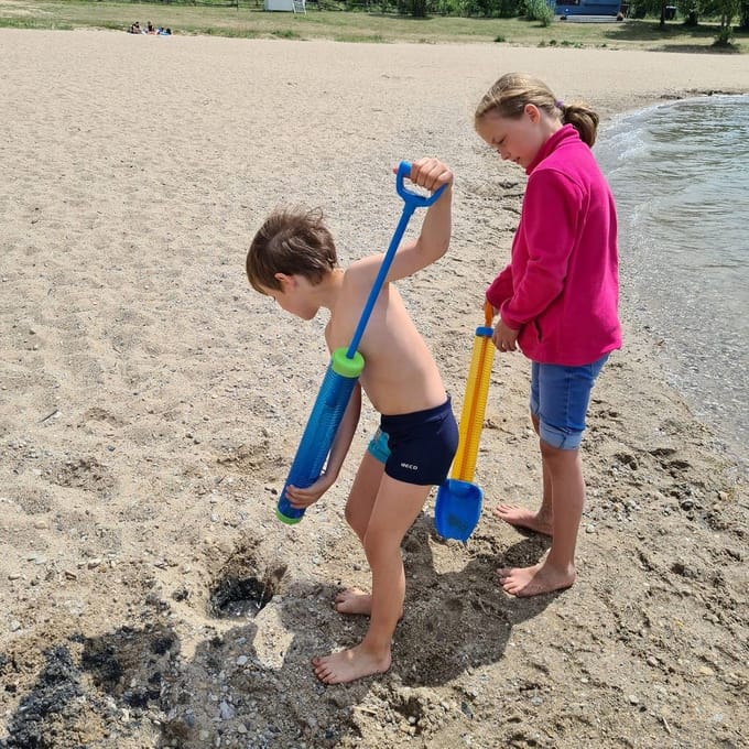 Grote Waterpistool - 55 cm Lengte - Kleurrijk Buitenspeelgoed