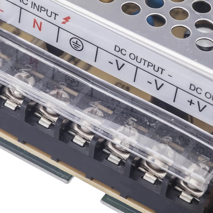 Spanningstransformatordriver DC24V 120W 5A voor LED-stripverlichting thuis