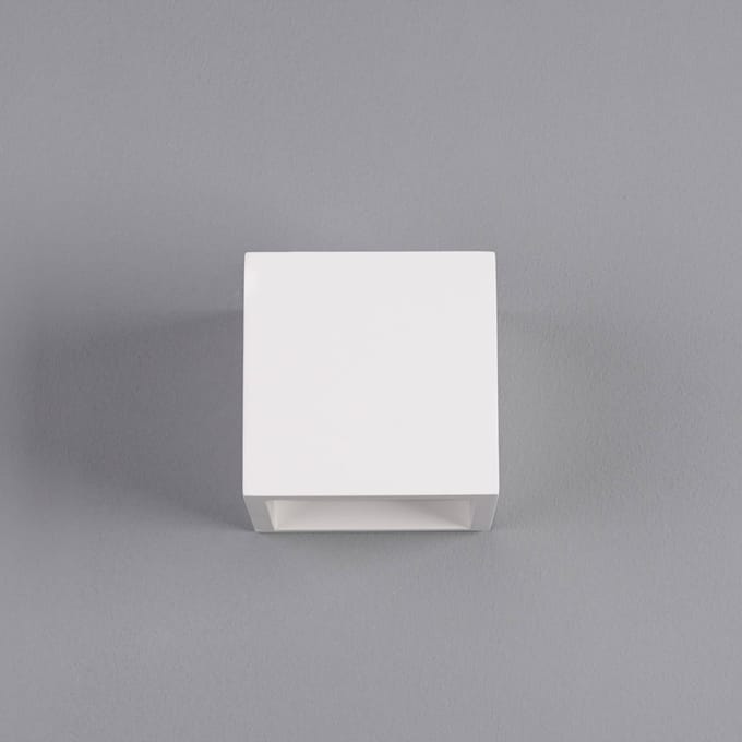 Lindby Kubusvormige LED wandlamp Marita van gips