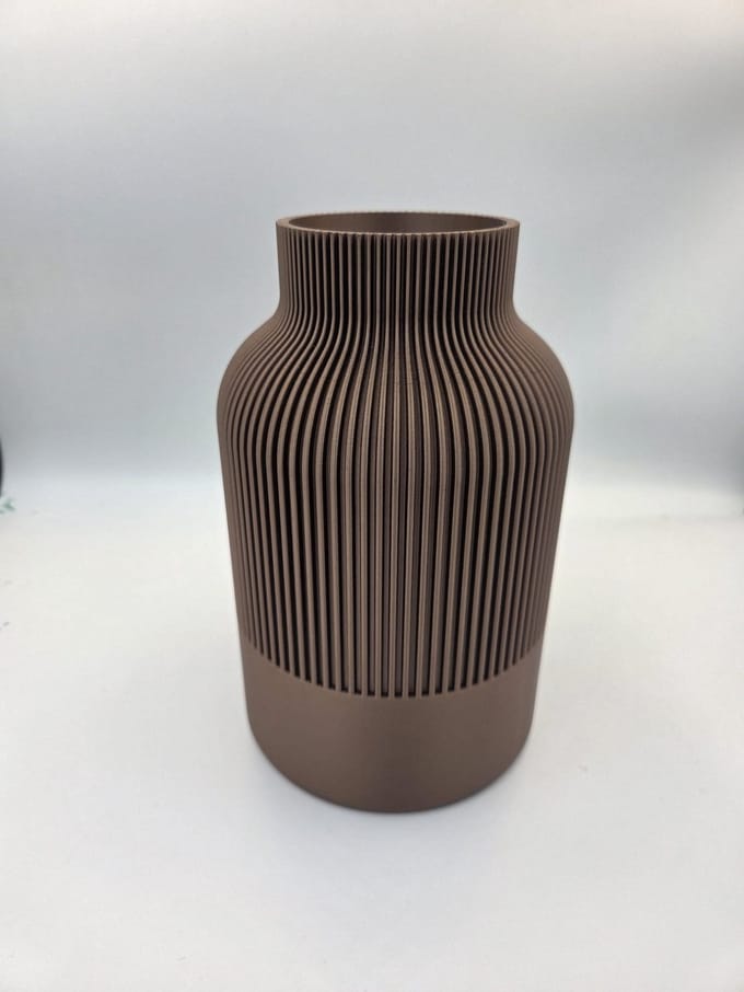 Vaas - 3D - 22cm - Metallic koperbruin 13800