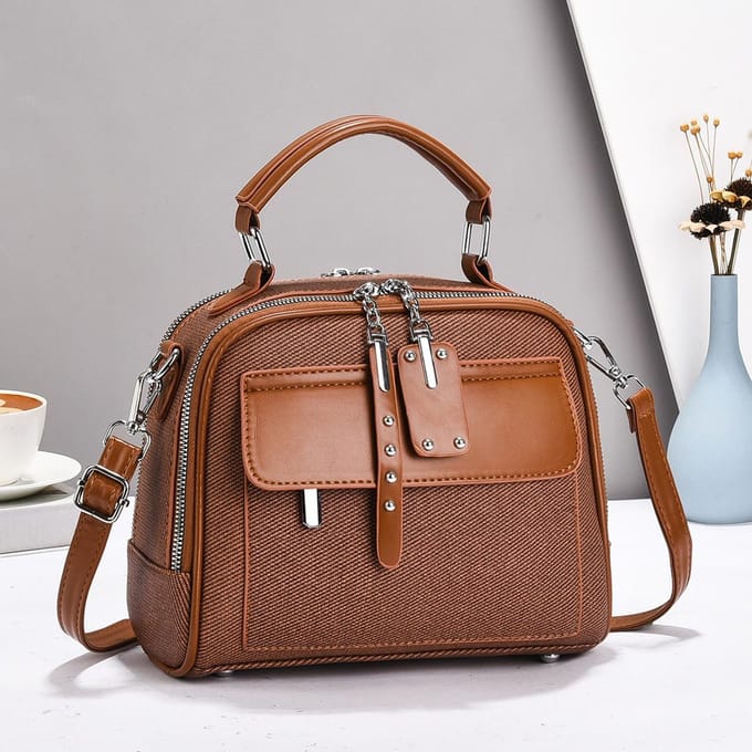 Nouveau Sac à Main Tendance Mode à Texture Toile de Haut Niveau d'Apparence Sens Senior Raccord Sac à Bandoulière Grande Capacité Tendance . brown