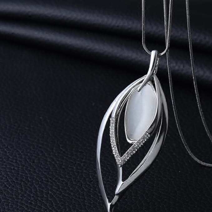 Mode Vrouwen Opaal Blad Lange Ketting Holle Bruiloft Trui Ketting white