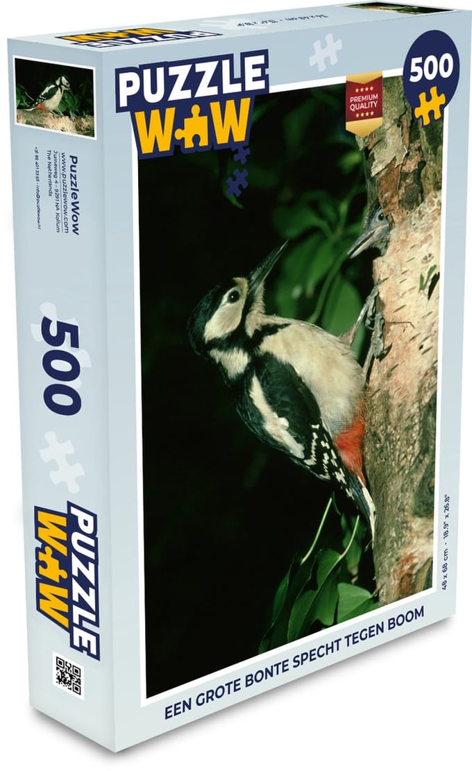 Puzzel Een grote bonte specht tegen boom - Legpuzzel - Puzzel 500 stukjes