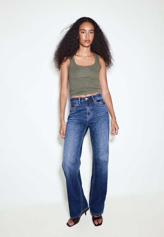 Stradivarius D92 straight wide jeans met scheuren  MIDDENBLAUWE DENIM WASSING 32