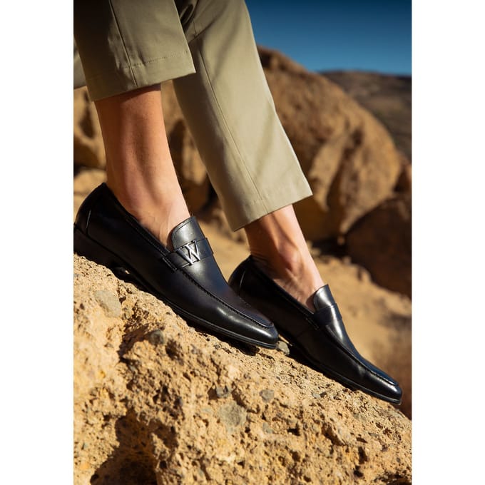 Wittchen Serie - Leren Mocassins - Zwart - Metalen Logo - Flexibele Rubberzool
