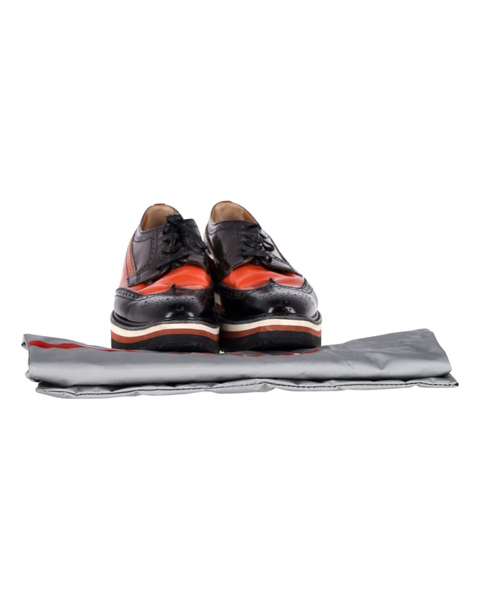 Prada Flatform Derby Brogue Veterschoen in Zwart Leer