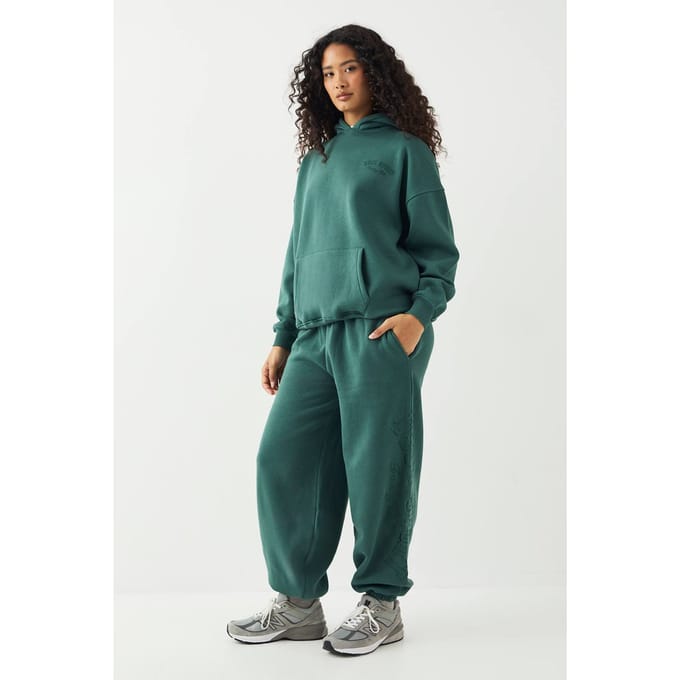 Dames DSGN Studio Sport Training Club Oversized Geboorde Joggingbroek | Groente | Maat: XS