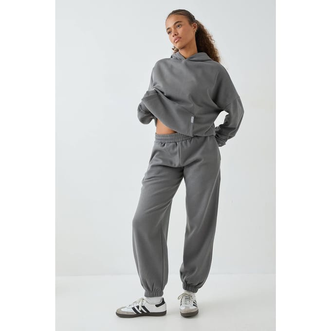 Dames Dsgn Studio Tall Oversized Geboorde Joggingbroek | Houtskool | Maat: Medium