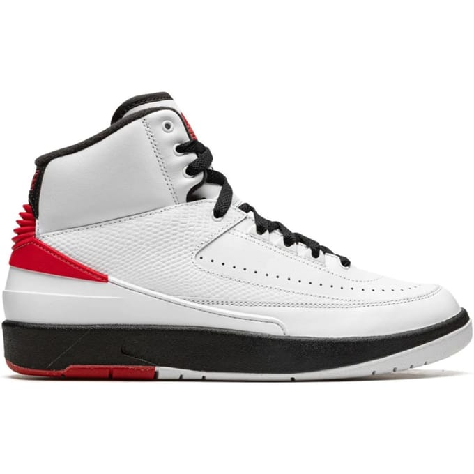 Air Jordan 2 Retro WMNS (Chicago) Maat 37.5