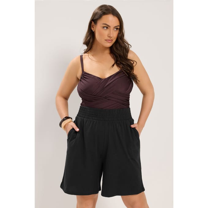 Yours Zwarte Shorts Met Gesmokte Taille Size 42-44