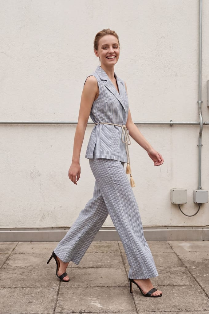 Gestreepte mouwloze vest en brede broek set