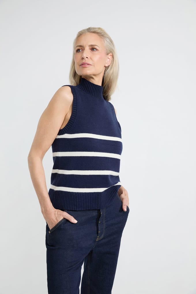 Josephine & Co Arianne Singlet Navy Stripe Maat: M | Gebreide Truien Outlet | Dames | Blauw