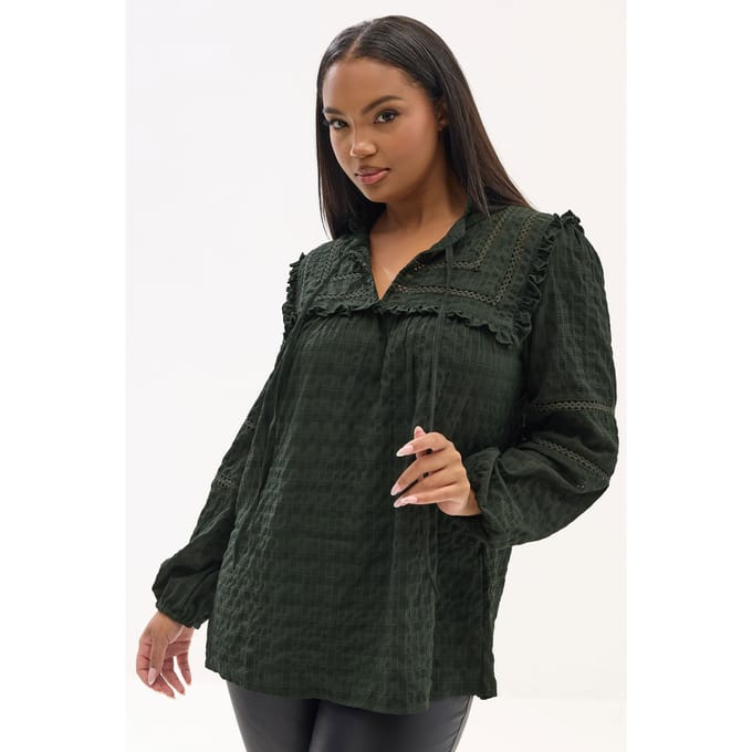 Yours Groene Top Met Gehaakte Rand En Textuur Size 48