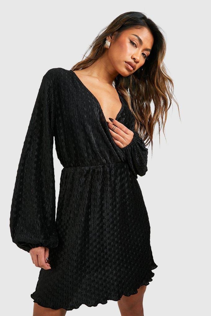 boohoo Dames Wave Plisse Blouson Mini Jurk | Black | Maat: 8