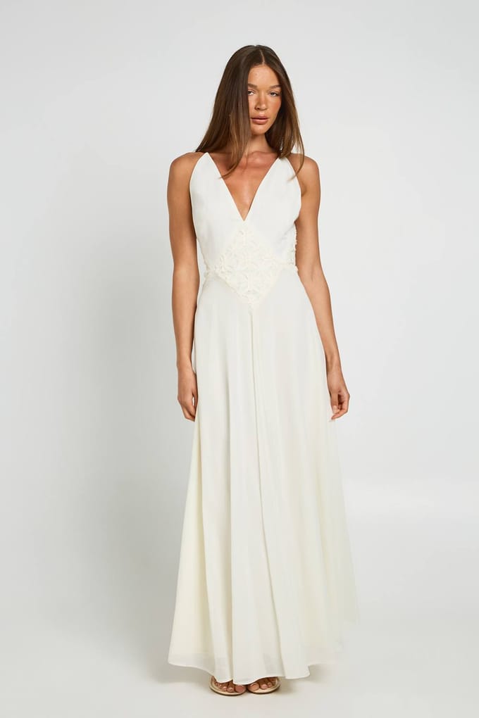boohoo Dames Chiffon Maxi Jurk Met Zwevend Effect En Applique Detail | Wit | Maat: 38